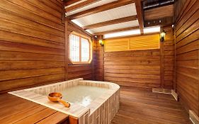 Gorgeous Hot Spring Resort